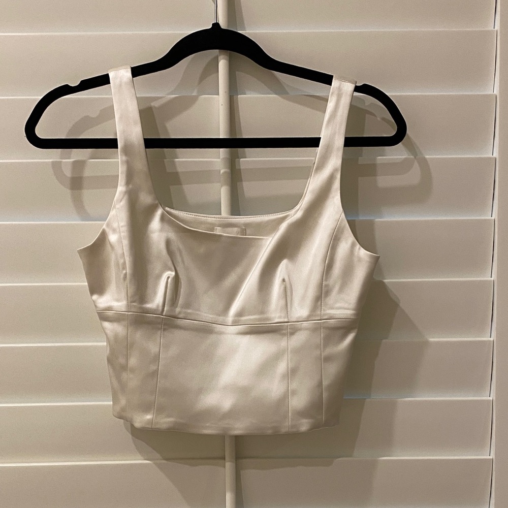 Aritzia Wilfred White Square-Neck Satin Cropped Tank Top